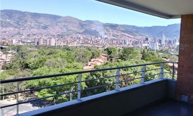 Vendo apartamento sector Carlos E Restrepo, Medellín.