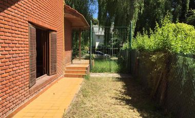 VENTA Y PERMUTA CHALET 3 AMBIENTES EN BOSQUE MAR DEL PLATA