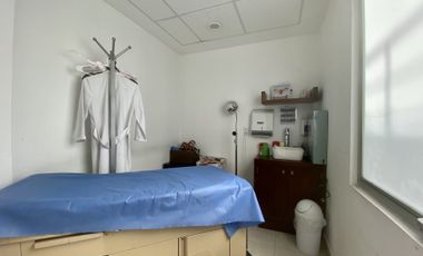 EDIFICIO EN VENTA SOBRE AVENDIA PRINCIPAL CON USO DE HOSPITAL