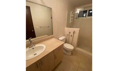 APARTAMENTO AMOBLADO 265M2 AVENIDA BALBOA PH. MARABIERTO