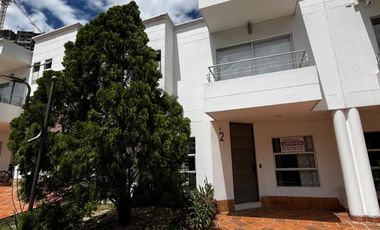 casa en arriendo en la floresta. Cod A3491