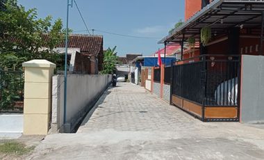 dijual rumah siap huni lokasi strategis harga murah