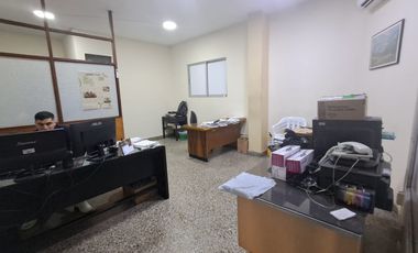 edificio en arriendo en el centro. Cod A121247