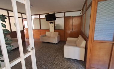 edificio en arriendo en el centro. Cod A121247