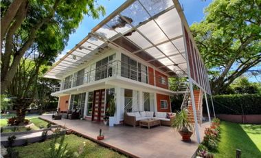 Hermosa casa campestre en venta en Condominio Bosques de Belén Palmira