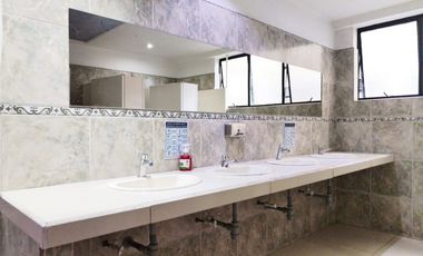 oficina en arriendo en la catedral. Cod A5035905