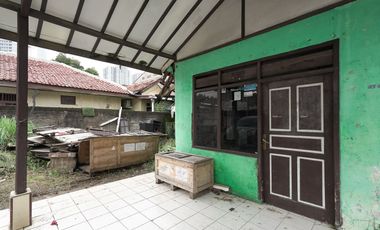 Rumah LT 258 SHM 6 Menit ke AEON Mall Tanjung Barat Siap KPR J-40229