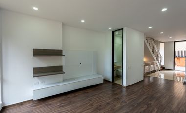 casa en arriendo/venta en bosque de pinos-usaquén. Cod A1088053