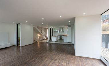 casa en arriendo/venta en bosque de pinos-usaquén. Cod A1088053