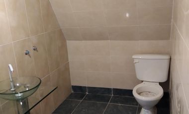 VENDO CASA ALPINA EN NECOCHEA