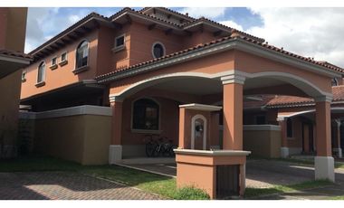 Casa Doral