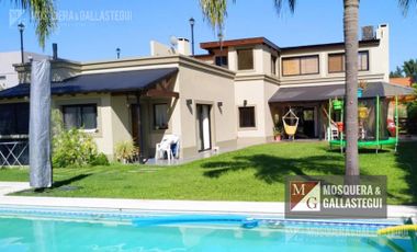 Casa en venta en Santa Catalina -  Villanueva - TIGRE.