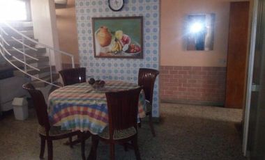 casa en venta en barrio blanco. Cod V12241