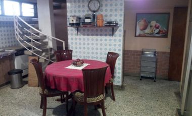 casa en venta en barrio blanco. Cod V12241
