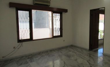 Town House di Kemang dg Privat Pool & Garden , Unfurnished HSE-A0035