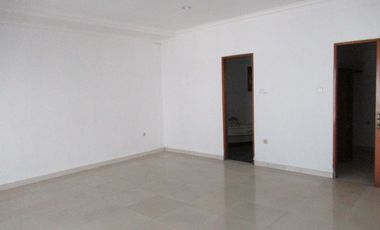 Town House di Kemang dg Privat Pool & Garden , Unfurnished HSE-A0035