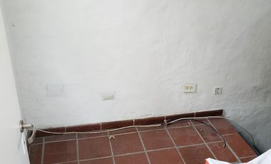 Tipo Casa 4 Amb. - Lateral - Sin expensas - Reciclado a Nuevo