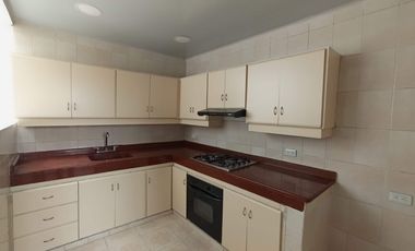 apartamento en arriendo en granada. Cod A65904