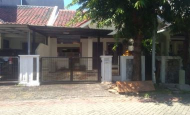 Rumah dijual Villa Valencia Surabaya