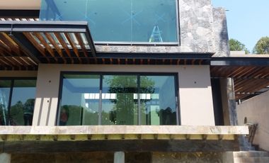 CASA EN VENTA EN EL CORAZON DE AVANDARO