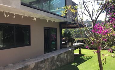CASA EN VENTA EN EL CORAZON DE AVANDARO