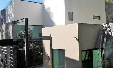 CASA EN VENTA EN EL CORAZON DE AVANDARO