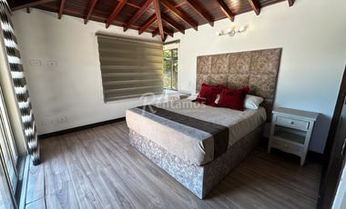 casa en venta en aves maria. Cod V776366