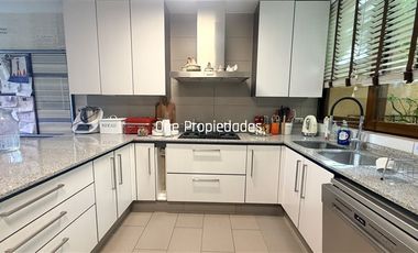 Los Bravos Casa arriendo 5D4B piscina jardín Craighouse