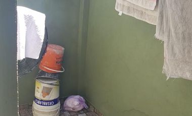 PROPIEDAD EN LOTE PROPIO CON LOCAL COMERCIAL, 6 DEPARTAMENTOS DE 2 AMBIENTES Y ENTRADA PARA AUTOS.