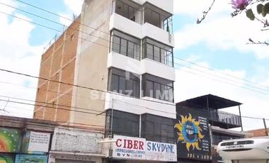 LEÓN: EDIFICIO DE 4 PISOS EN BULEVAR