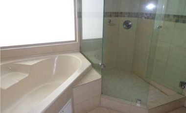 CASA 4RC 296M2 PASEO DORADO EN CONDADO DE REY