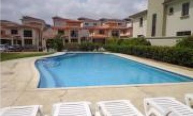 CASA 4RC 296M2 PASEO DORADO EN CONDADO DE REY