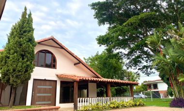 casa campestre en venta en alfaguara. Cod V4940