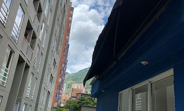 VENTA de LOCALES en BELLO