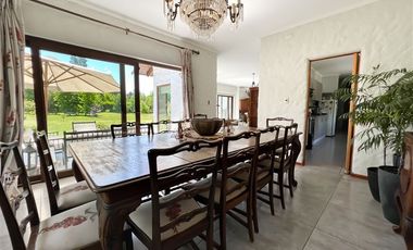 Casa En Venta En Requínoa (las Mercedes, Condominio) JARDÍN