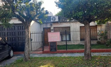 CASA en PEREZ GALDOS 854