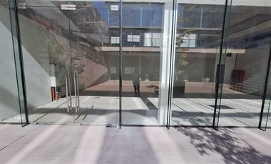 Local Comercial en venta en Lo Barnechea