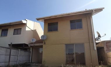 Hermosa Casa En Santa Cruz