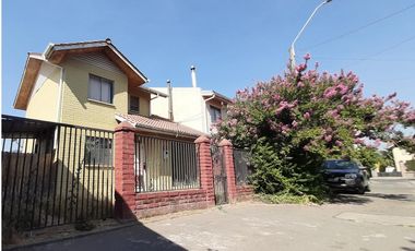 Hermosa Casa En Santa Cruz