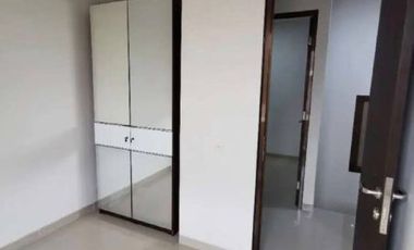 Rumah siap huni Pantai Mentari Listrik 3300 watt STRATEGIS