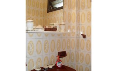 MOGOTES ; CHALET 4 AMBIENTES MUY COMODO-