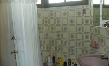 MOGOTES ; CHALET 4 AMBIENTES MUY COMODO-