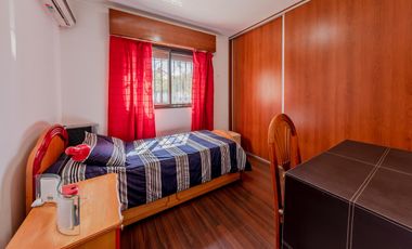 EN VENTA - CASA TRES DORMITORIOS - BARRIO ESPAÑA Y HOSPITALES