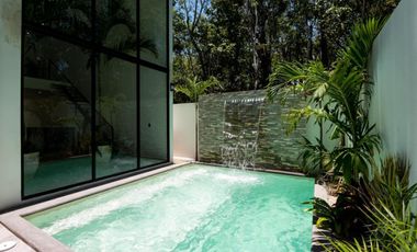 Casa con alberca privada, Sala de TV, zona con amenidades, venta Ciudad Mayakoba