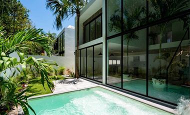 Casa con alberca privada, Sala de TV, zona con amenidades, venta Ciudad Mayakoba