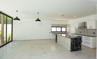 Casa con alberca privada, Sala de TV, zona con amenidades, venta Ciudad Mayakoba