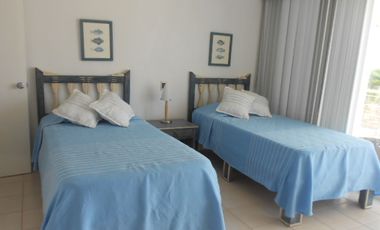 A16 Villa con alberca interior frente a la marina en Ixtapa