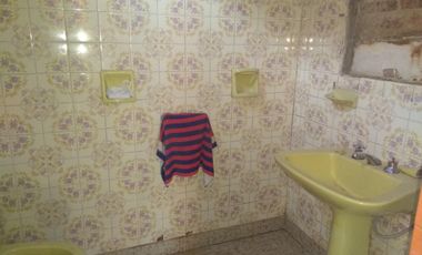 Venta casa 3 ambientes con garage zona Billinghurst. Oportunidad