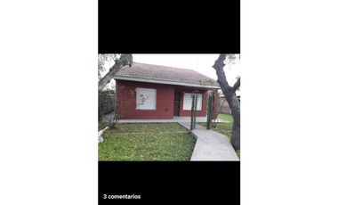 VENTA CASA 3 AMB GRAN PARQUE Y GALPON barrio 2 de abril