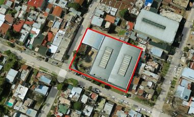 Excelente establecimiento de 1600 m2 S/2620 DE TERRENO 1000 M2 DE PLAYA